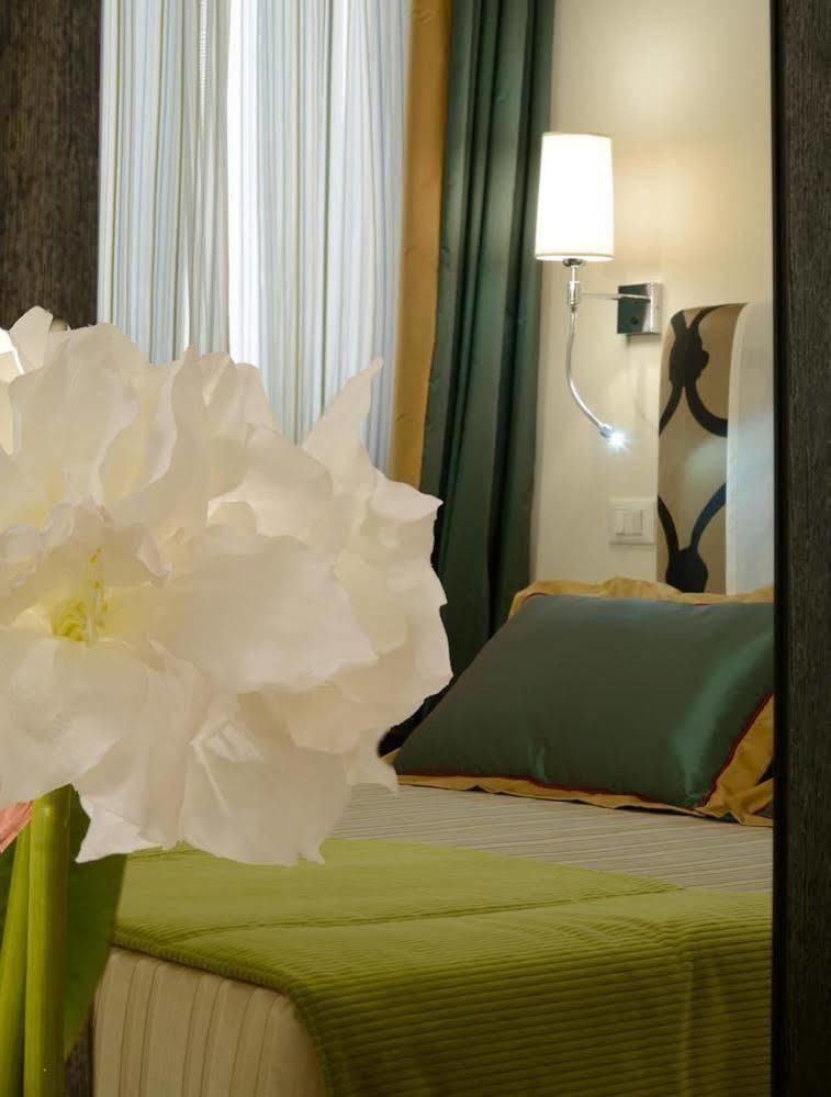Hotel Frattina 122 à Rome Extérieur photo